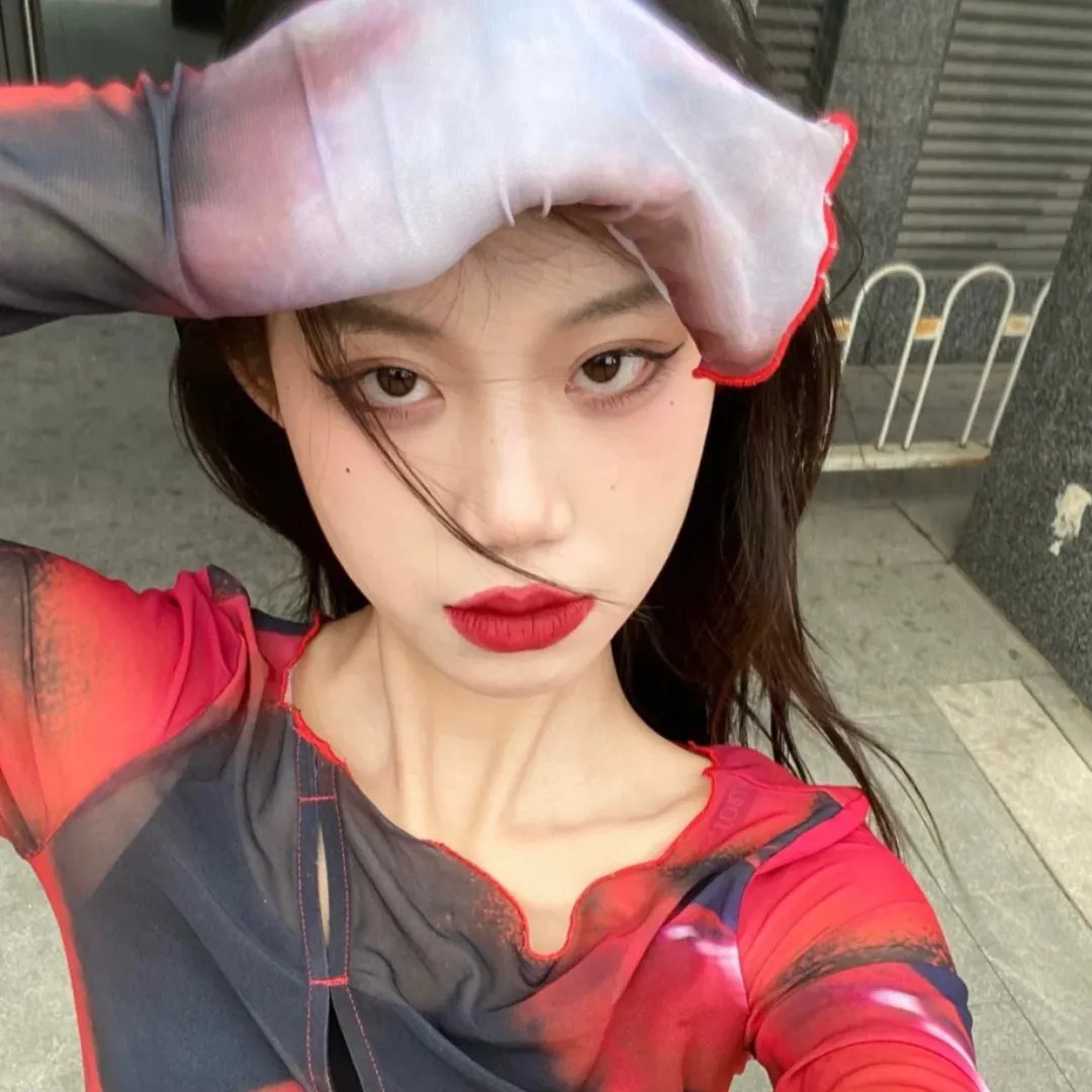 艾曼妞与罗丽妲
